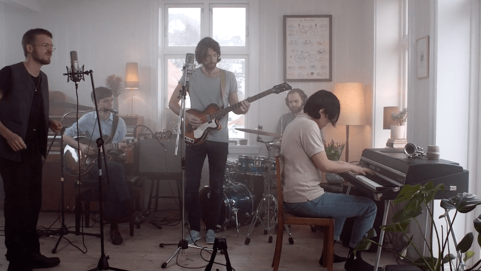 Single Debut Kommode Mengajak “Fight or Flight or Dance All Night”