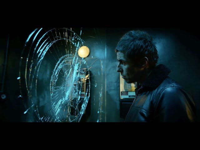 Liam Gallagher Menyelamatkan Masa Depan Britpop dengan “Wall of Glass”. 23 Liam Gallagher Menyelamatkan Masa Depan Britpop dengan “Wall of Glass”.