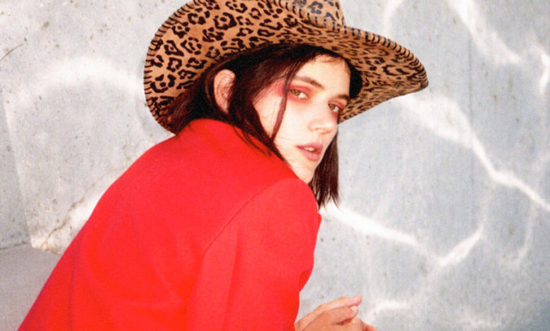 Soko Lepas Video Klip Baru “Are You A Magician?”