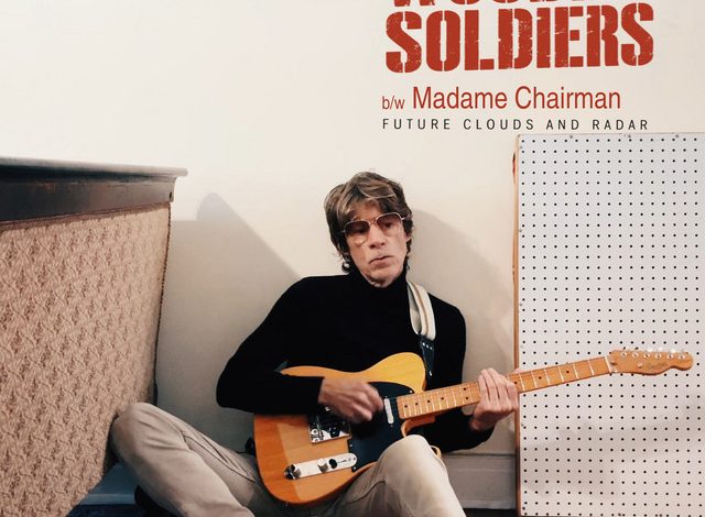 Ulasan lagu Future Clouds and Radar - Wooden Soldiers - ParaPOP