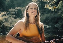 Ulasan lagu Ruby Greenberg - I Carry You - ParaPOP